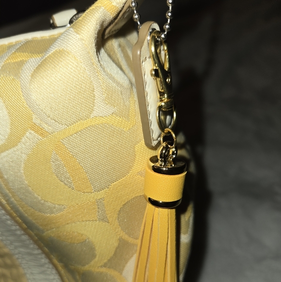 Coach Y2k Hampton Baggette Yellow and Cream Wristlet Set - Picture 8 of 9
